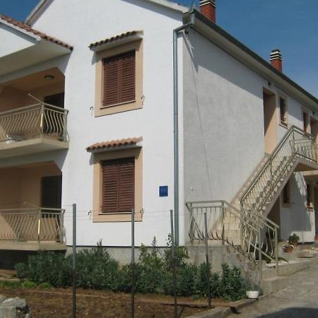 Apartmani Petra Pakoštane Kültér fotó